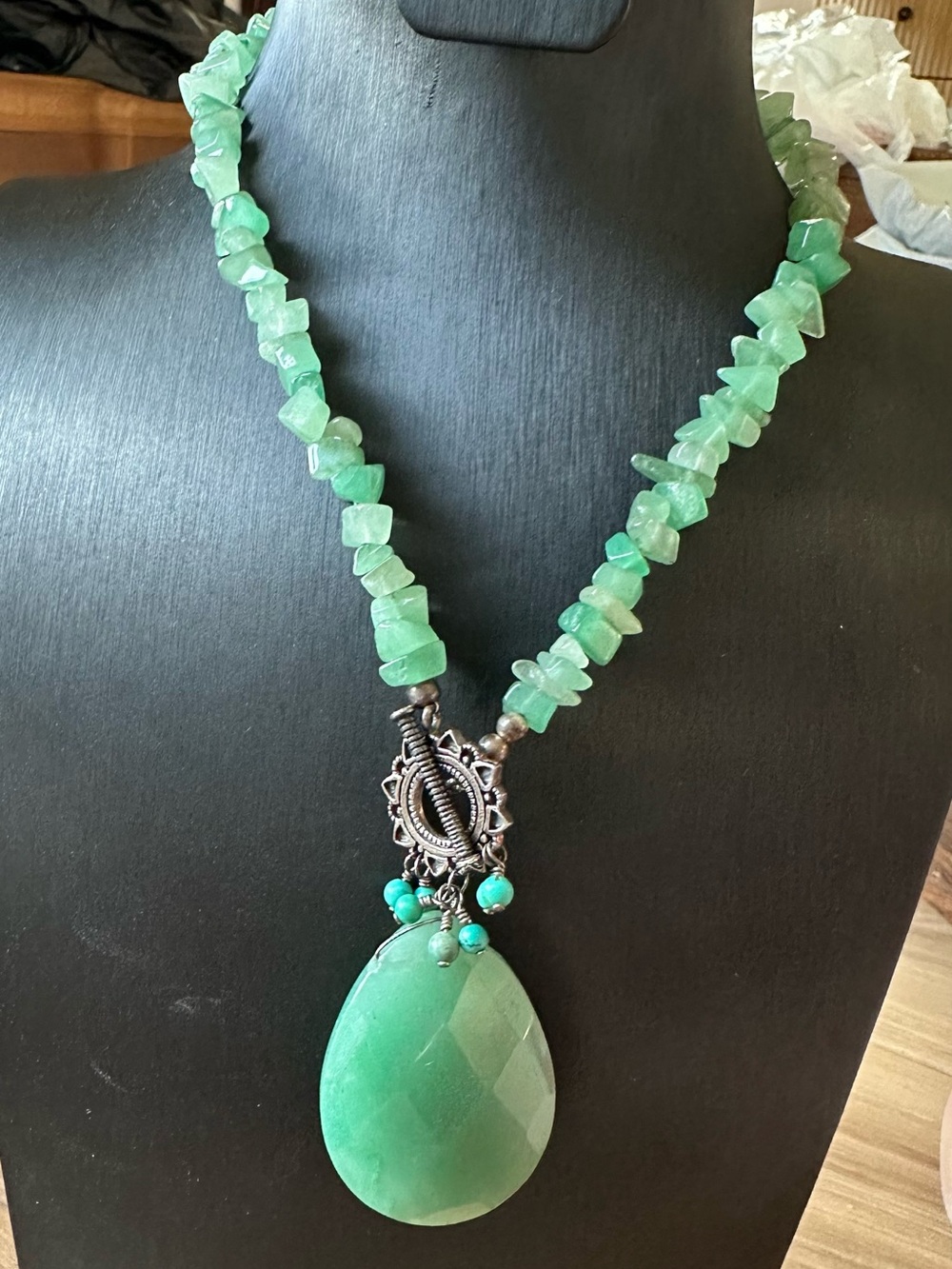Aventurine Chip Necklace W/ Ornate Silver Accent